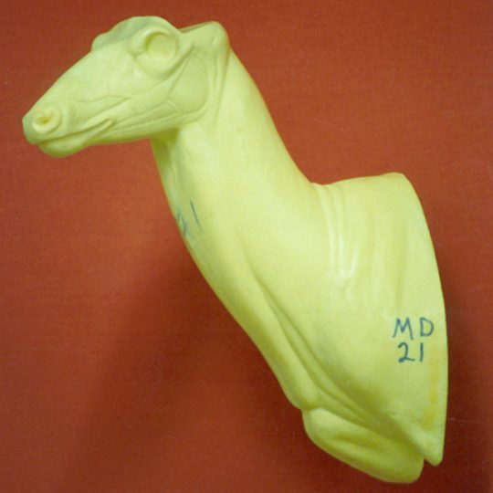 MD021 Upright Buck Shoulder