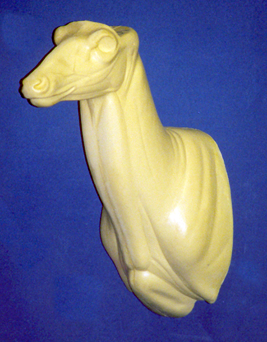 MD015 Upright Buck Shoulder