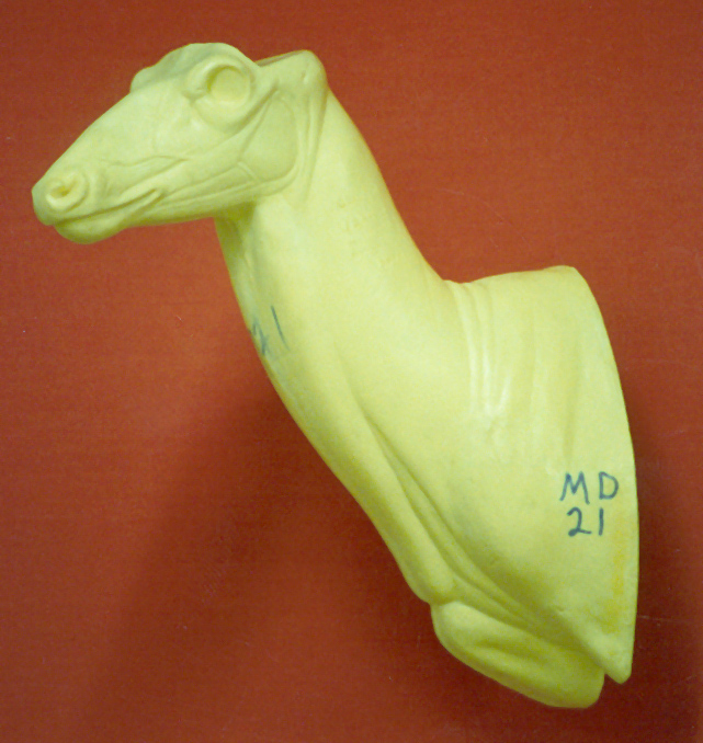 MD021 Upright Buck Shoulder